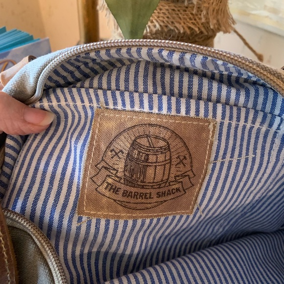 THE WINSTON, Authentic HANDMADE Zippered Handbag from THE BARREL SHACK. Clean. - Picture 7 of 7